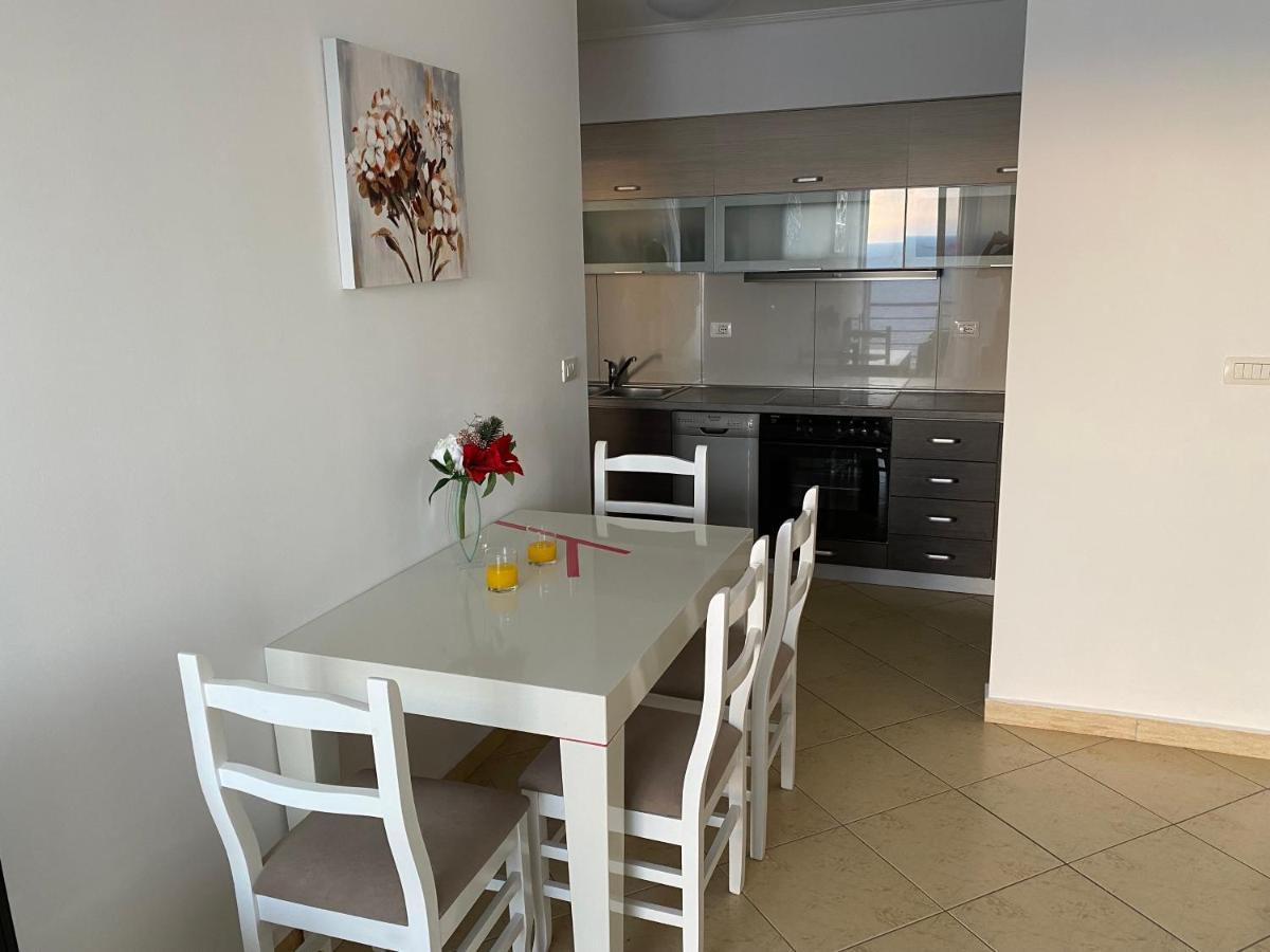 Apartment With Huge Sea View Balcony Saranda Dış mekan fotoğraf