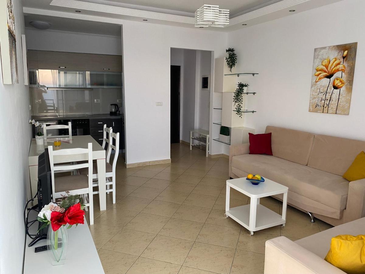 Apartment With Huge Sea View Balcony Saranda Dış mekan fotoğraf