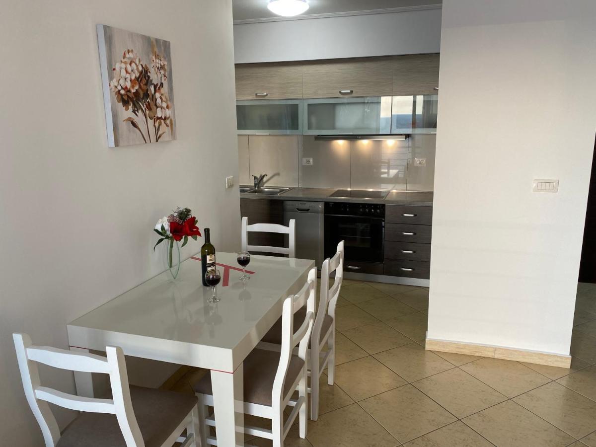 Apartment With Huge Sea View Balcony Saranda Dış mekan fotoğraf