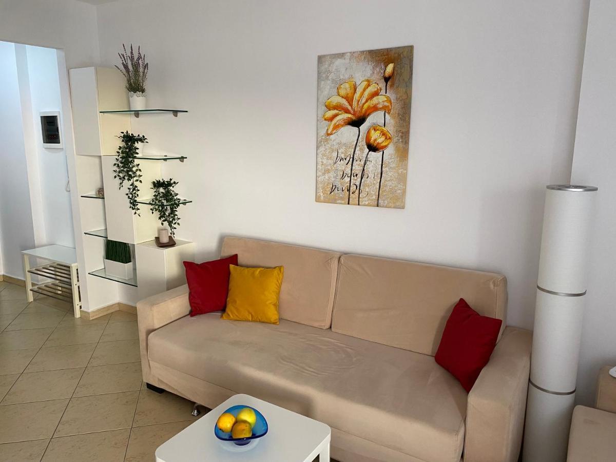 Apartment With Huge Sea View Balcony Saranda Dış mekan fotoğraf